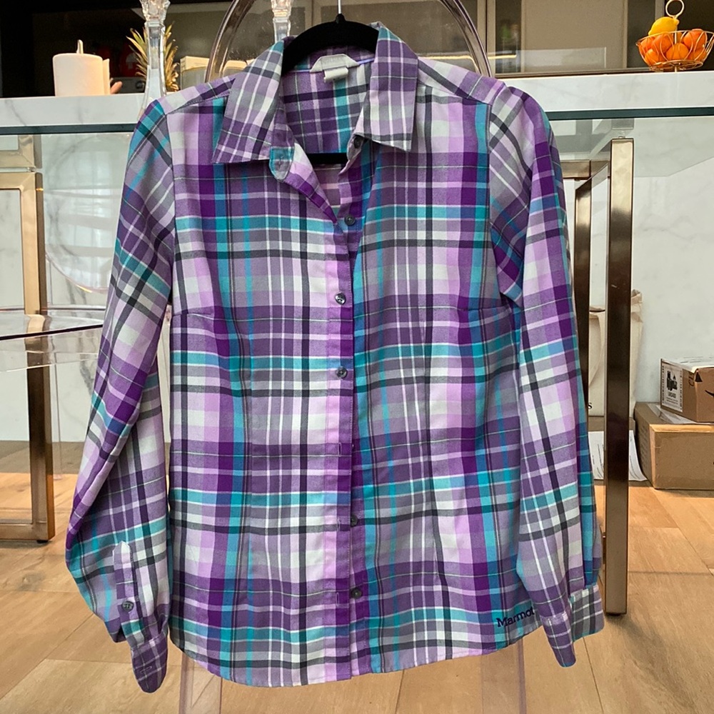 Cute girly Marmot flannel - great for skiing or outdoor activities